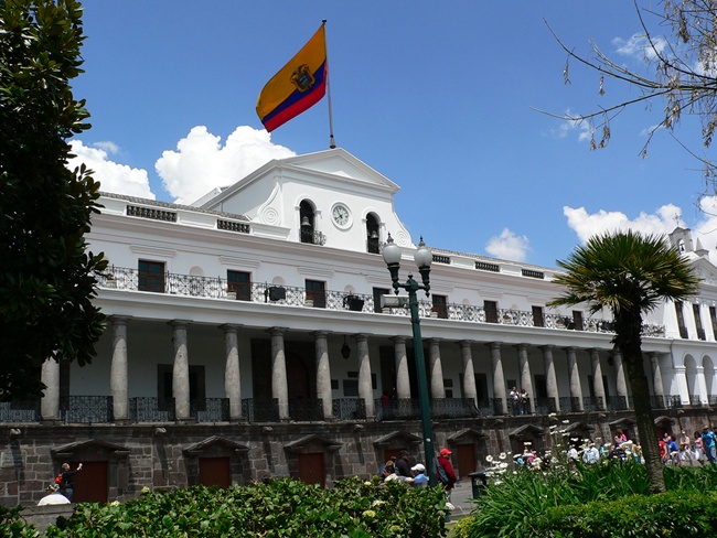 ../../Pictures/050210/005 Quito.JPG